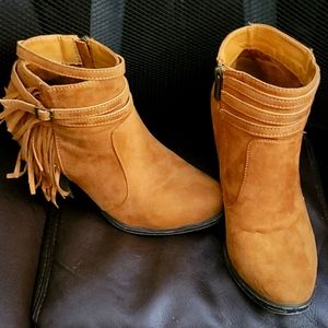Ankle boots